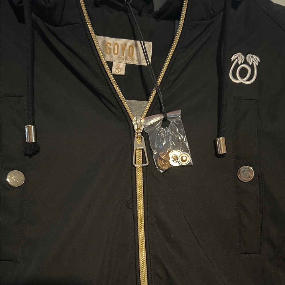 Stylish Black Windbreaker Jacket - image 5